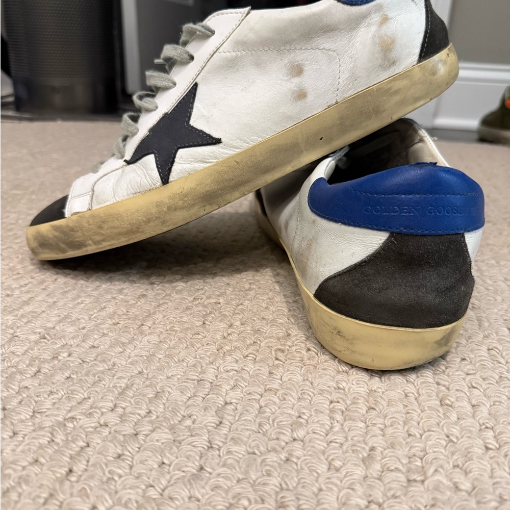 Golden Goose Superstar Men’s White and Black Low-Top Sneakers - Picture 2 of 6